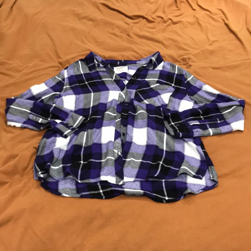 Women’s plaid boyfriend button up shirt